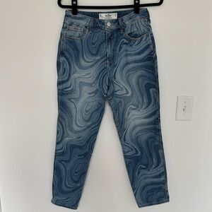 Hollister Curvy High Rise Mom Jean, Swirl Pattern - Size 27